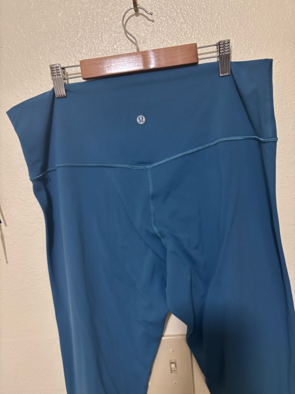 Lululemon / Align - Picture 2 of 4